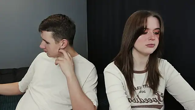 Snapshot of Pinku_kitsune chatting on 03.02.25 Pinku kitsune online show from 03.02.25