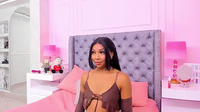 HaileeRoberts online show from 02.26.25