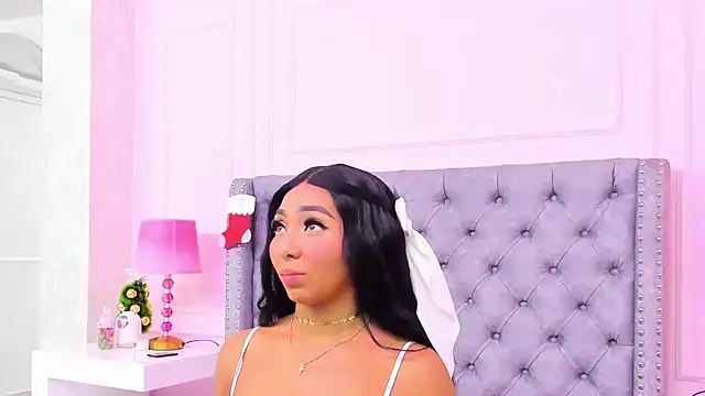 HaileeRoberts online show from 12.02.25