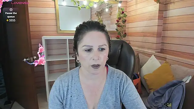 Victoria collins 1 online show from 04.17.26