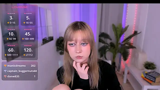 SaintGirl online show from 03.16.25