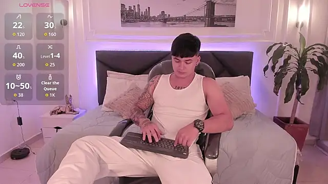 Cristopher strong online show from 11.16.25