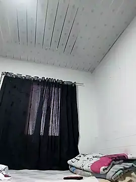 Snapshot of IamAlana_ chatting on 12.20.24 IamAlana online show from 12.20.24