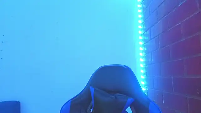 Demitryo online show from 02.12.26