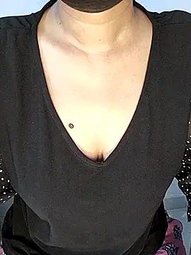 Snapshot of Ms_Neera chatting on 02.19.25 Ms Neera online show from 02.19.25