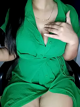 Snapshot of Ms_Neera chatting on 01.05.26 Ms Neera online show from 01.05.26