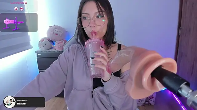 Snapshot of Hannya_moon chatting on 11.19.25 Hannya moon online show from 11.19.25