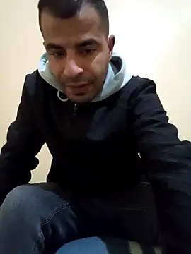 Snapshot of Bisex_activ19 chatting on 12.12.24 Bisex activ19 online show from 12.12.24