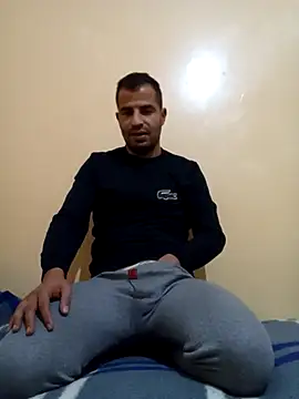 Snapshot of Bisex_activ19 chatting on 12.14.24 Bisex activ19 online show from 12.14.24