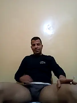 Snapshot of Bisex_activ19 chatting on 12.24.24 Bisex activ19 online show from 12.24.24