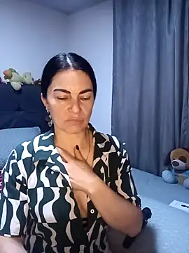 renata hot1 online show from 04.21.26