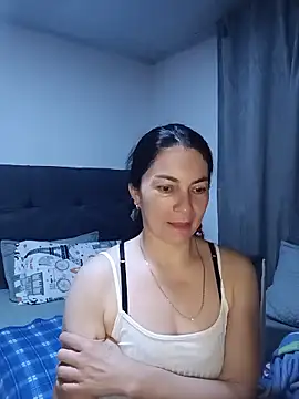 Snapshot of renata_hot1 chatting on 06.11.26 renata hot1 online show from 06.11.26