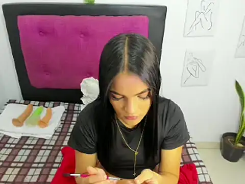 Snapshot of AlondraFoxx chatting on 09.11.25 AlondraFoxx online show from 09.11.25