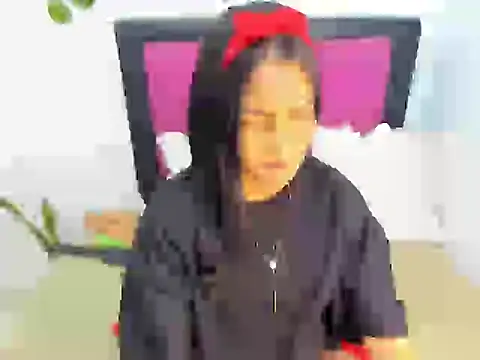 Snapshot of AlondraFoxx chatting on 10.07.25 AlondraFoxx online show from 10.07.25