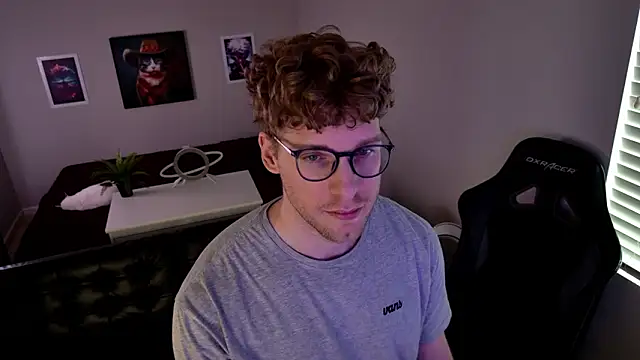 Snapshot of BlueEyedTallGuy94 chatting on 03.24.26 BlueEyedTallGuy94 online show from 03.24.26