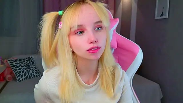 b4by LoL1 online show from 03.05.26