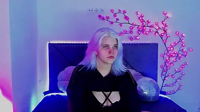 JoannLowe online show from 04.13.26