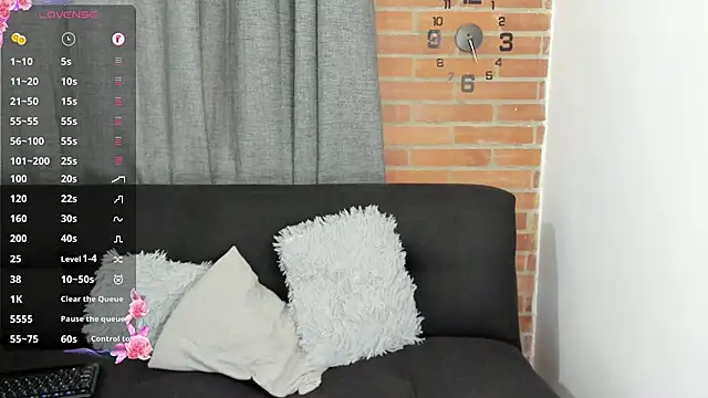 Snapshot of curly_muscle chatting on 01.20.25 curly muscle online show from 01.20.25