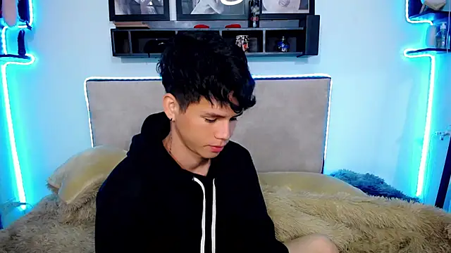 Snapshot of Tayson_Rivers chatting on 12.05.24 Tayson Rivers online show from 12.05.24