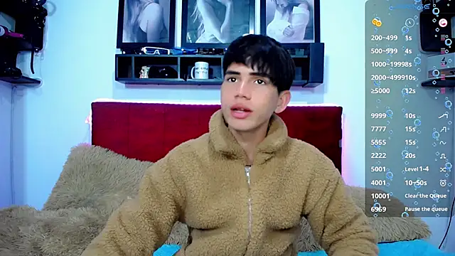 Snapshot of Tayson_Rivers chatting on 01.18.25 Tayson Rivers online show from 01.18.25