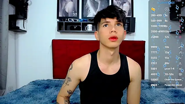 Snapshot of Tayson_Rivers chatting on 01.23.25 Tayson Rivers online show from 01.23.25