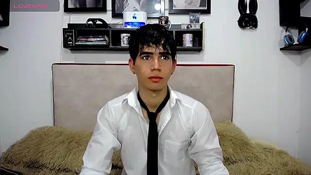 Snapshot of Tayson_Rivers chatting on 03.14.25 Tayson Rivers online show from 03.14.25