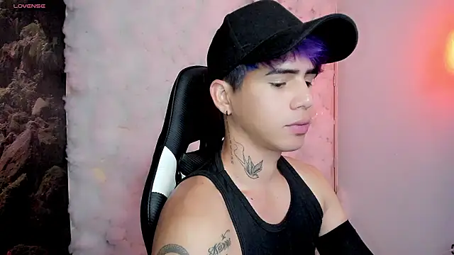 Snapshot of Tayson_Rivers chatting on 02.12.26 Tayson Rivers online show from 02.12.26