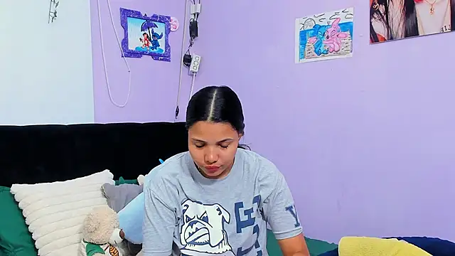 sara mendez2 online show from 10.24.25