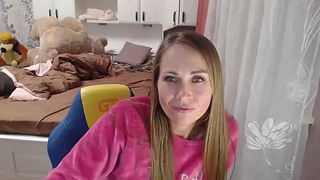 Snapshot of 69SexySecret69 chatting on 02.13.25 69SexySecret69 online show from 02.13.25