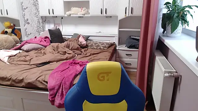 Snapshot of 69SexySecret69 chatting on 02.19.25 69SexySecret69 online show from 02.19.25