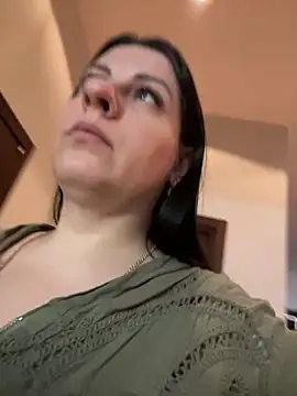 Evelinia online show from 02.27.25