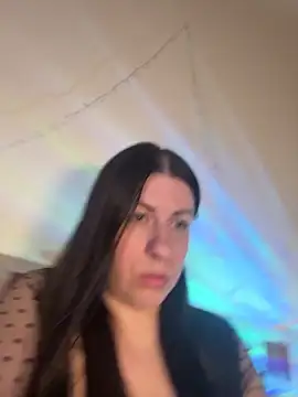 Snapshot of Evelinia chatting on 06.26.26 Evelinia online show from 06.26.26