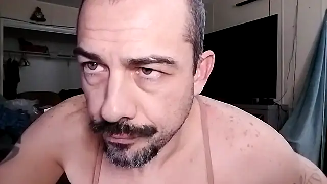 Snapshot of MasterJizzJunky chatting on 12.04.25 MasterJizzJunky online show from 12.04.25