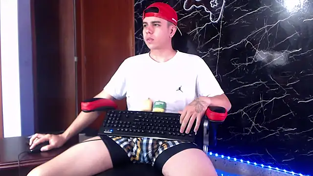 maty hardx online show from 01.10.25