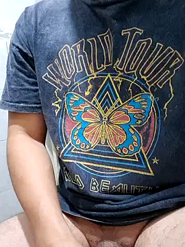 Snapshot of strokvic chatting on 02.14.25 strokvic online show from 02.14.25