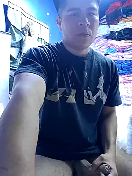 Snapshot of strokvic chatting on 10.03.25 strokvic online show from 10.03.25