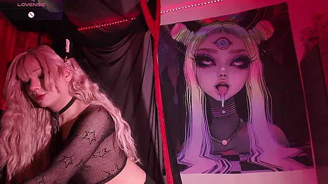 Poison luna online show from 01.08.26