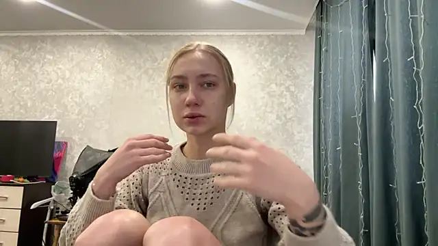 Snapshot of AnneBall chatting on 12.30.24 AnneBall online show from 12.30.24