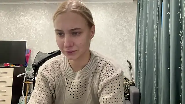 Snapshot of AnneBall chatting on 12.30.24 AnneBall online show from 12.30.24