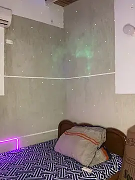 Snapshot of Mauuu18 chatting on 10.09.25 Mauuu18 online show from 10.09.25