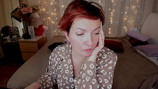 Katherine Fox online show from 02.04.25