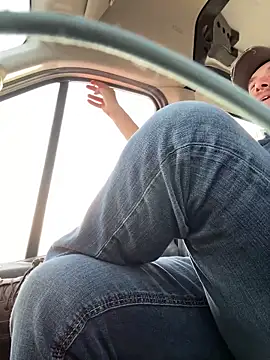 Snapshot of SmokingSloth chatting on 01.24.25 SmokingSloth online show from 01.24.25