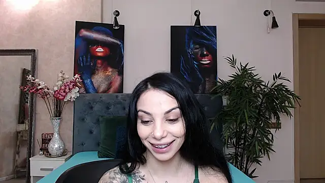 MissJuliax online show from 02.11.25