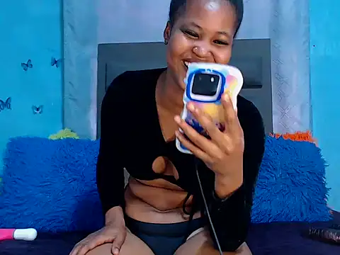 Snapshot of DarkDivva24 chatting on 09.20.25 DarkDivva24 online show from 09.20.25