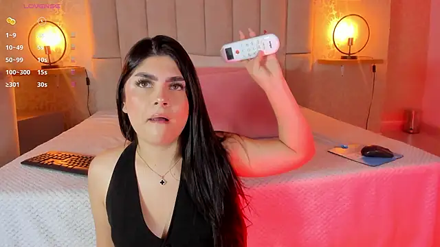 Amy-Saenz online show from 02.11.26