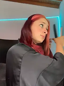 Snapshot of hannaa_brown chatting on 02.27.25 hannaa brown online show from 02.27.25