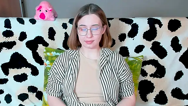 VeronikaKissuchi online show from 02.10.25