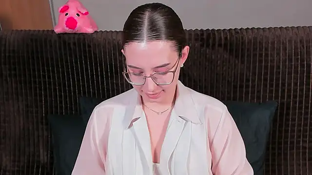 VeronikaKissuchi online show from 03.12.25