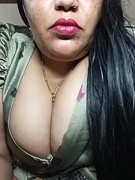 Snapshot of sneha_rose chatting on 06.24.26 sneha rose online show from 06.24.26
