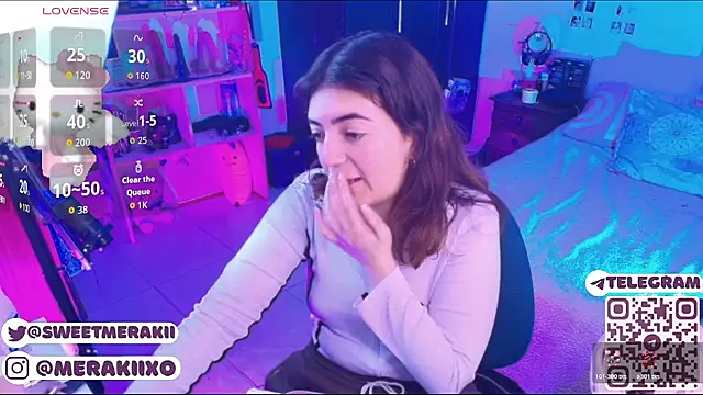 Snapshot of meraki_fraise chatting on 04.21.26 meraki fraise online show from 04.21.26